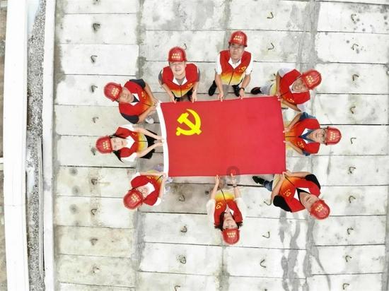 见习小魔女勇闯猪窝岛